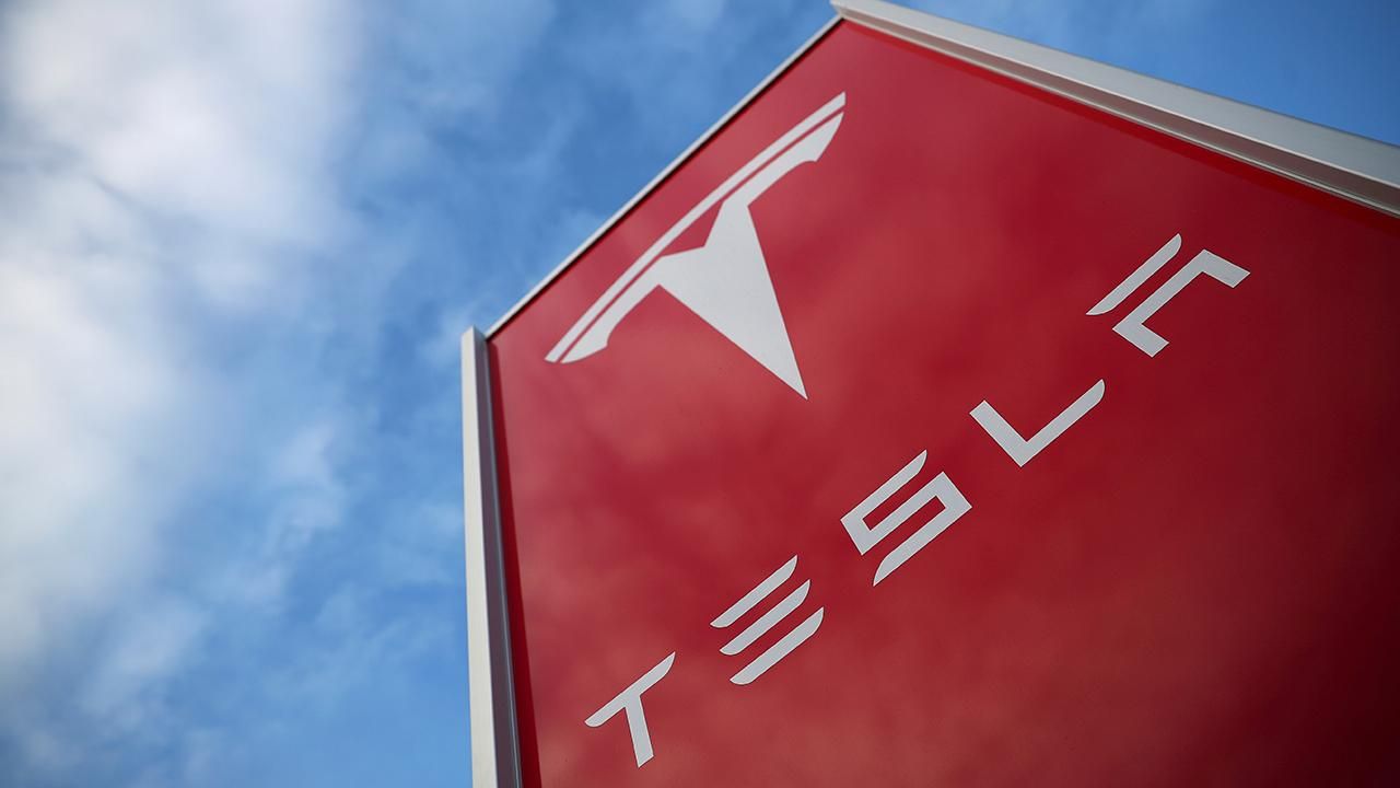 Tesla Autopilot was in use before car hit truck in fatal 