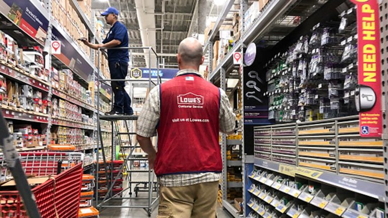 Lowe’s sales disappoint as late spring hurts seasonal demand
