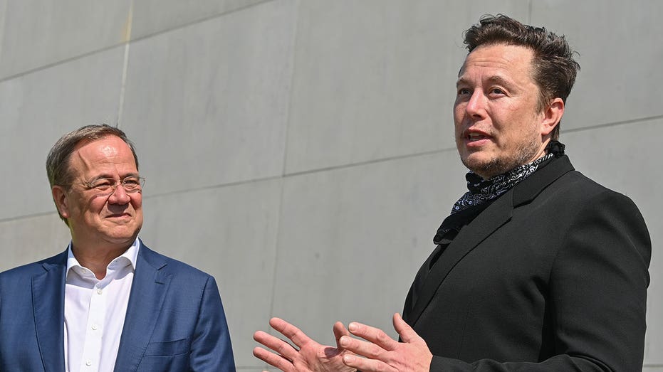 Musk to unveil Tesla Bot