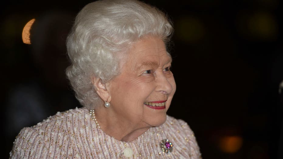 Queen Elizabeth at Royal Institute of National Affairs 