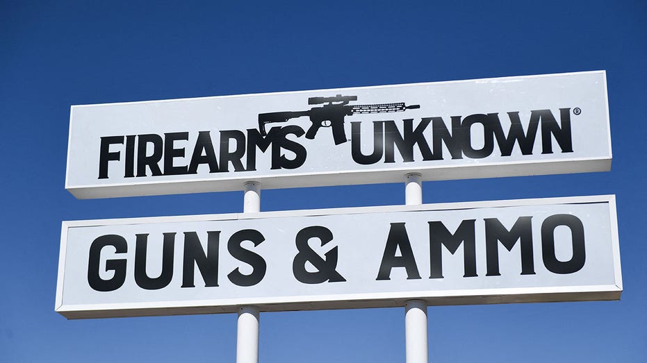 gun store sign in Arizona