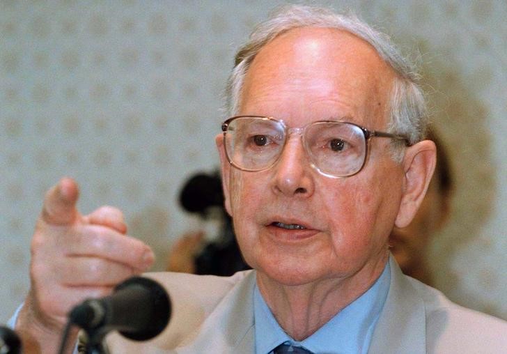 FILE PHOTO - Ninian Stephen, a judge and former governor-general of Australia, gestures during a news conferece in Phnom Penh