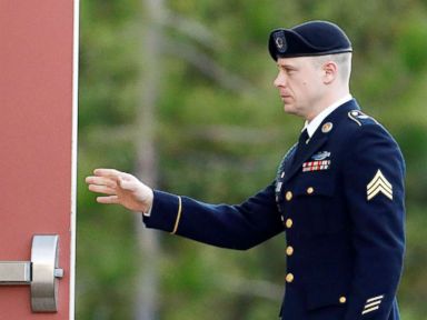 Fellow soldiers, intelligence analyst testify in Bergdahl’s defense