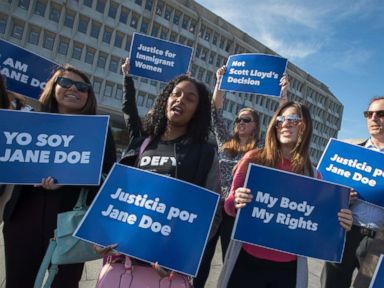 Full appeals court removes obstacles in undocumented teen’s quest for abortion