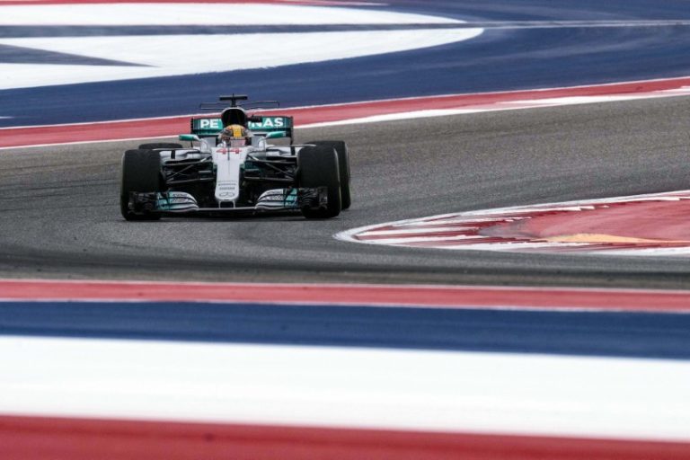 Hamilton completes U.S. Grand Prix practice sweep