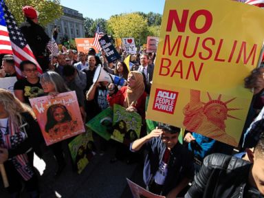 Hawaii judge extends prohibition on Trump’s travel ban
