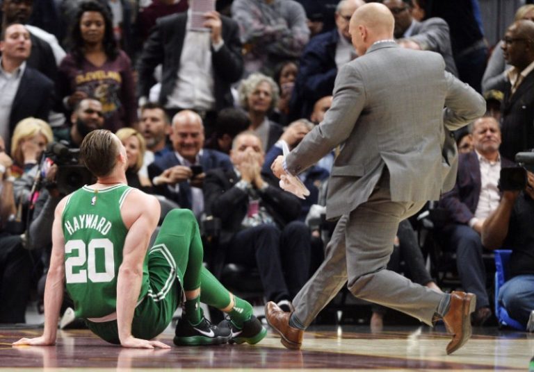 Hayward fractures ankle in first appearance for Celtics