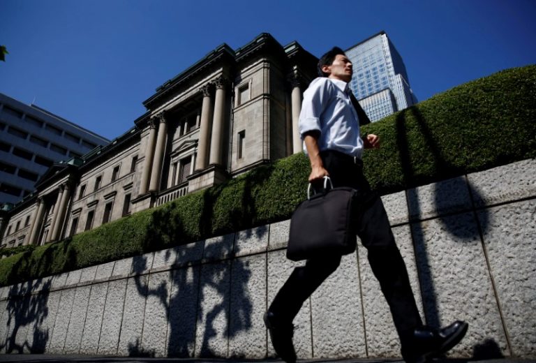 Japan advisers propose delaying primary surplus target to after FY2020