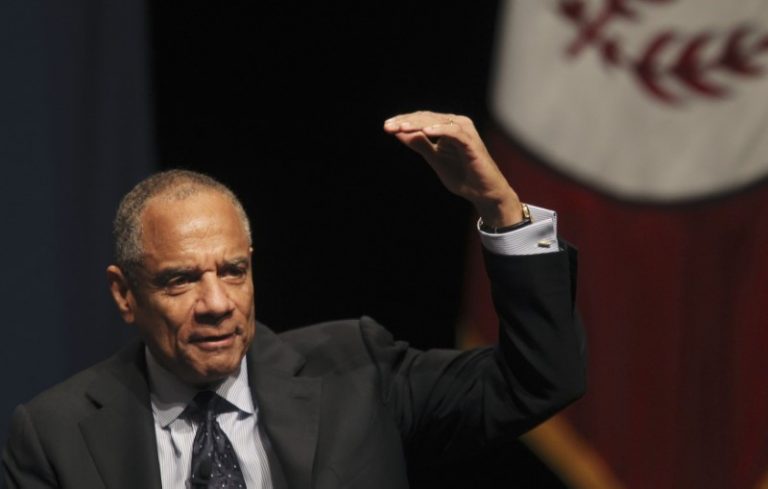 Kenneth Chenault to step down as AmEx CEO after nearly 17 years