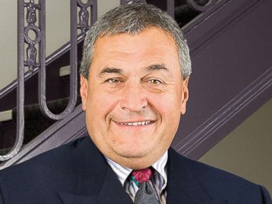 Tony Podesta steps down from lobbying group amid Mueller investigation