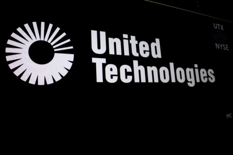 United Technologies progresses on engine fixes, raises forecasts