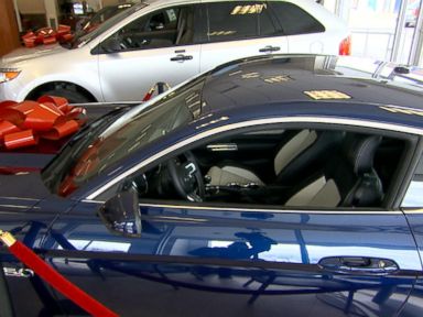WATCH: Fall considered best time to buy new car