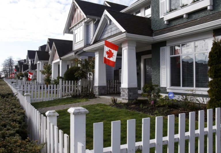 Foreign buyers inch back into Vancouver housing market