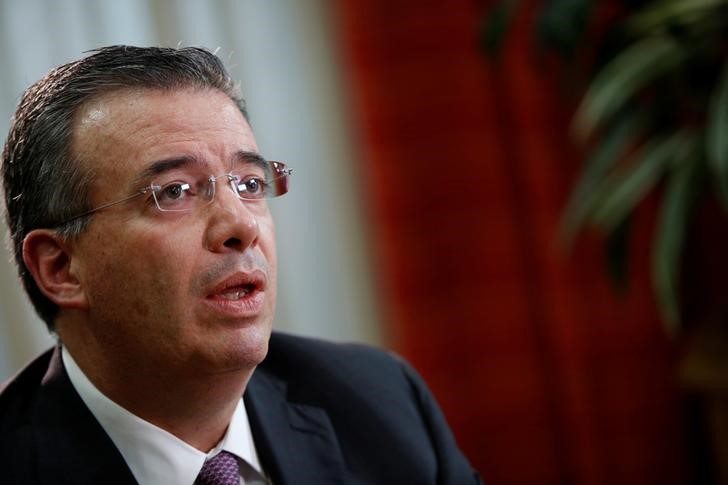 FILE PHOTO - Alejandro Diaz de Leon, the newest member of the Mexican central bank, attends an interview with Reuters in Mexico City