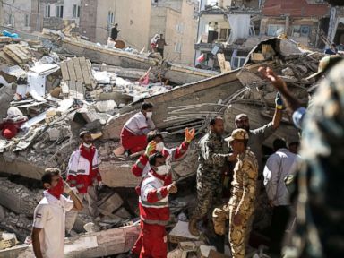 Over 400 killed, thousands injured in earthquake near Iran-Iraq border