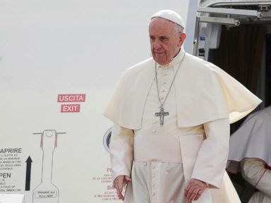 Pope Francis avoids word ‘Rohingya’ in Myanmar speech