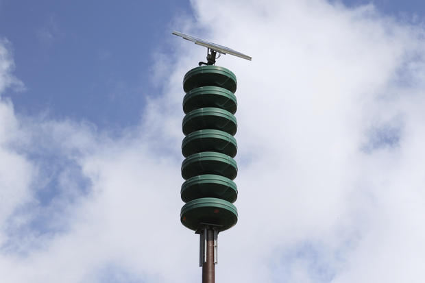 Attack siren blares across Hawaii for first time since Cold War