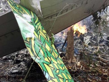 Plane carrying 12 people crashes in Costa Rica