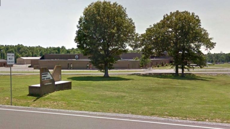 1 dead, several wounded in shooting at Kentucky high school; suspect in custody