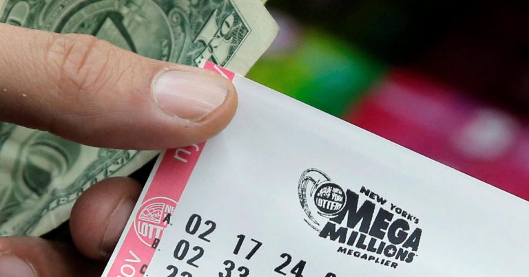 20-year-old Florida man claims $451M Mega Millions jackpot