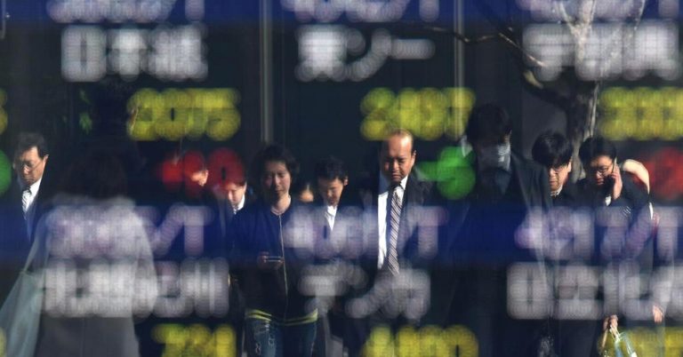 Asia markets decline as the dollar remains on the back foot