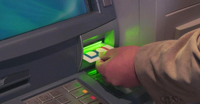 ATM makers warn of ‘jackpotting’ hacks that make machines spit out cash