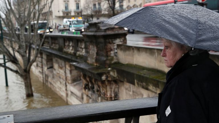 Floodwaters threaten Paris, closing roads, tunnels, cellars