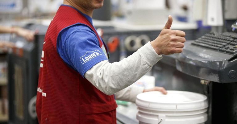 Lowe’s to give some employees bonuses of up to $1,000 and expand benefits due to tax reform