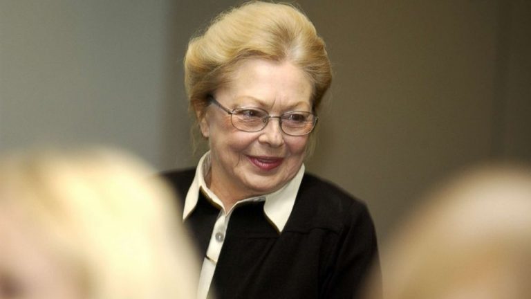 Mathilde Krim, AIDS research pioneer, dies at 91