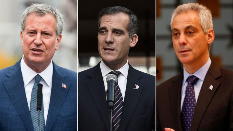 Mayors of 3 largest US cities snub WH meeting after DOJ immigration threat