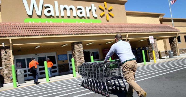 Walmart’s bonuses: Here’s what workers will receive