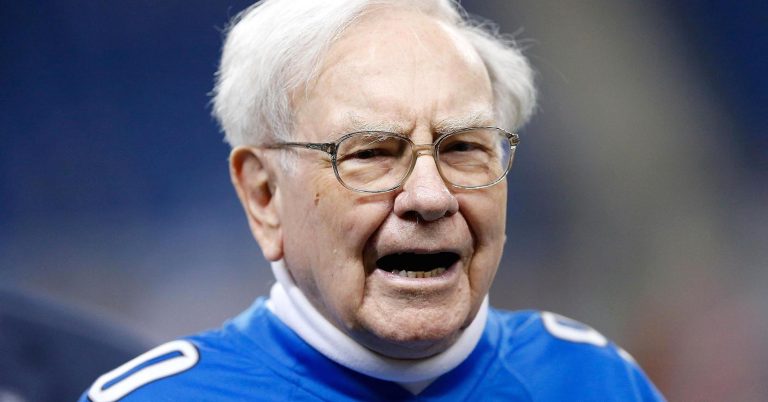 Warren Buffett’s $92.1 billion fortune could buy him every team in the NFL