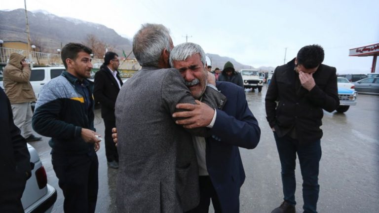 Iranian rescuers find wreckage from plane crash