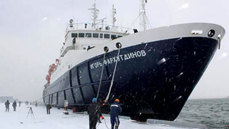 Ship carrying 127 passengers trapped in ice for days