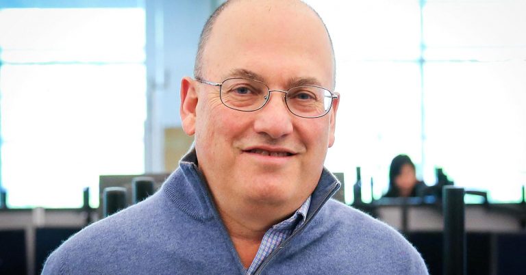 Steven Cohen’s investment firm accused of hostility to women