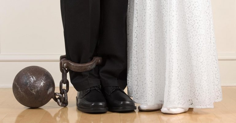 3 in 4 couples plan to start married life with this costly ball and chain