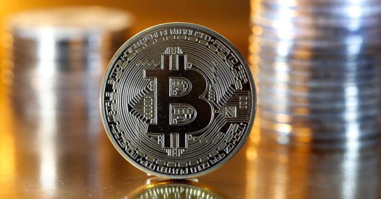 A decade from now, bitcoin is more likely to be $100 than $100,000, economist says