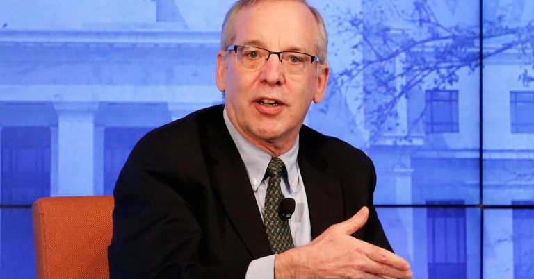 Fed’s Dudley pushes to change pay structure for bank execs and wants them held liable for scandals