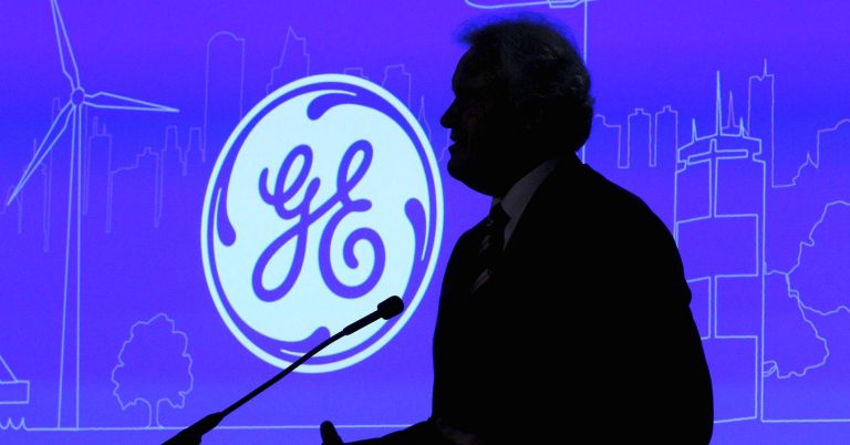 For first time ever, top GE execs earn no cash bonuses