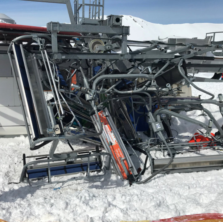 caspoGeneral view aftermath of the ski-lift accident in Gudauri