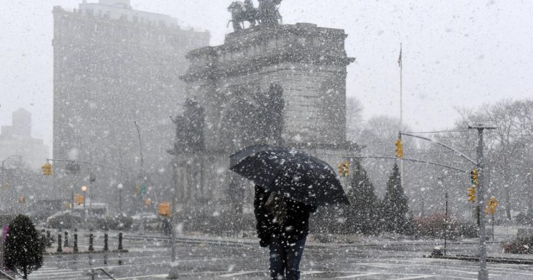 “This whole neighborhood will be underwater”: Storm pounds East Coast