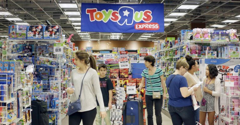 Toys “R” Us shutting U.S. stores, liquidating inventory