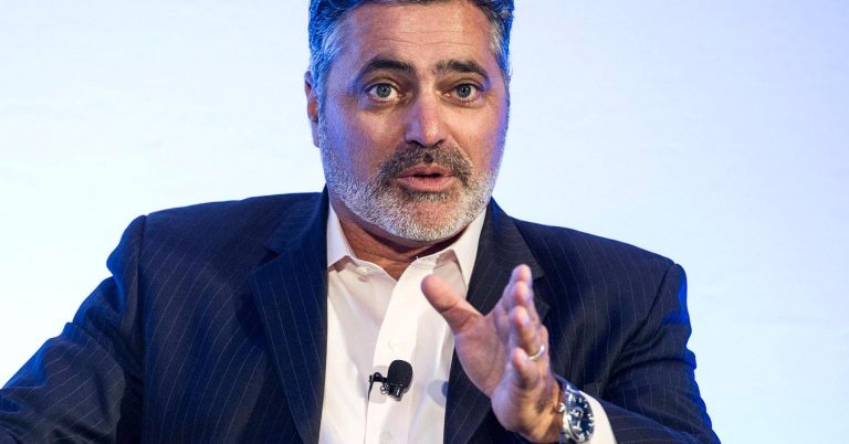 Cloudera stock plummets after posting weak guidance