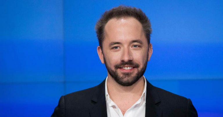 Dropbox’s CEO reveals 4 of his favorite books on how to be a successful leader