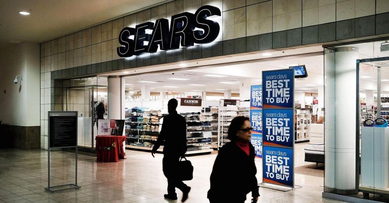 Sears’ head of real estate is stepping down