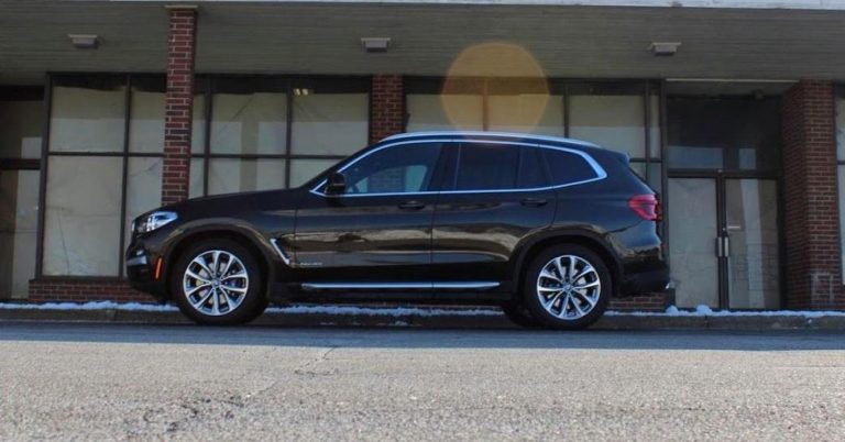 The 2018 BMW X3 xDrive30i is boring unless you pick the right add-ons