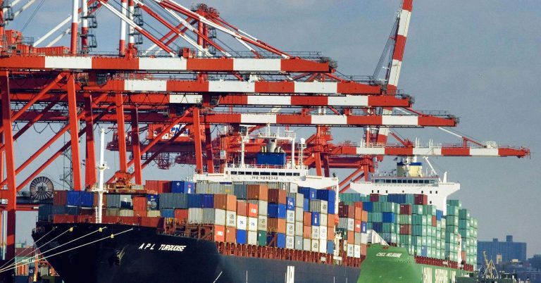 US trade deficit rises to near 9½-year high