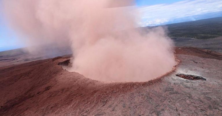 Hawaii on high alert after day of earthquakes, more lava fissures