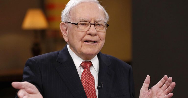 Tech momentum could continue as Buffett buy helps give Apple best week since 2011