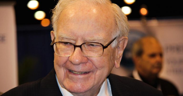 Warren Buffett: US and China will avoid an ‘extremely foolish’ trade war